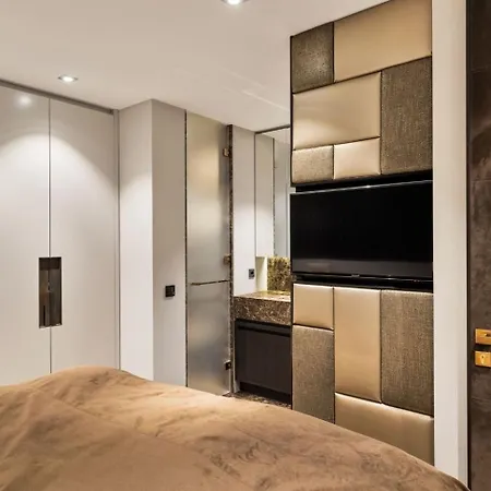 Elegant Living In The Heart Of *