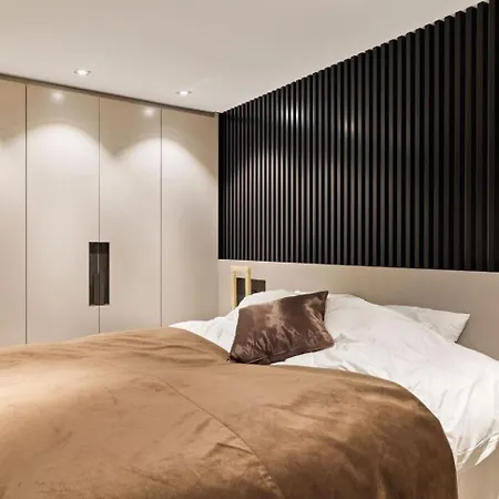 Elegant Living In The Heart Of *